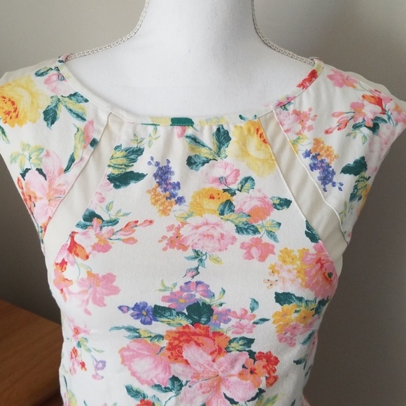 Mustard seed floral peplum top - Picture 3 of 6